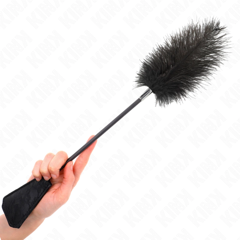 KINK Stručio plunksnų pakutenimo lazdelė su nėrinių rankena 56 cm - Black Elegance