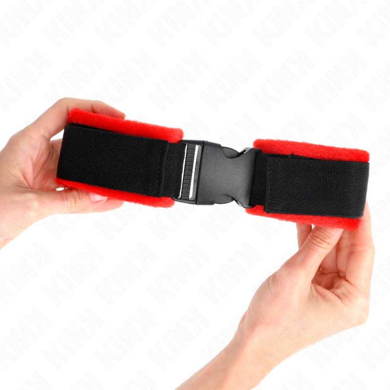 KINK nailono reguliuojamos riešų atramos juodos 25-35 cm x 6 cm kabliukas ir kilpa