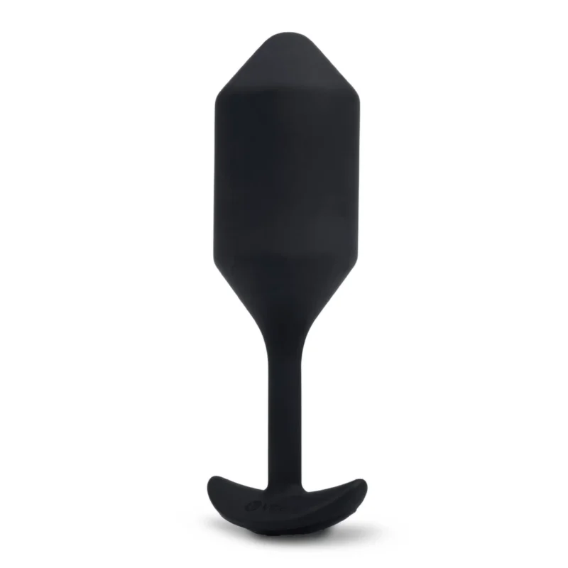 Analinis kaištis „b-Vibe Vibrating Snug Plug 4“ (juodas)